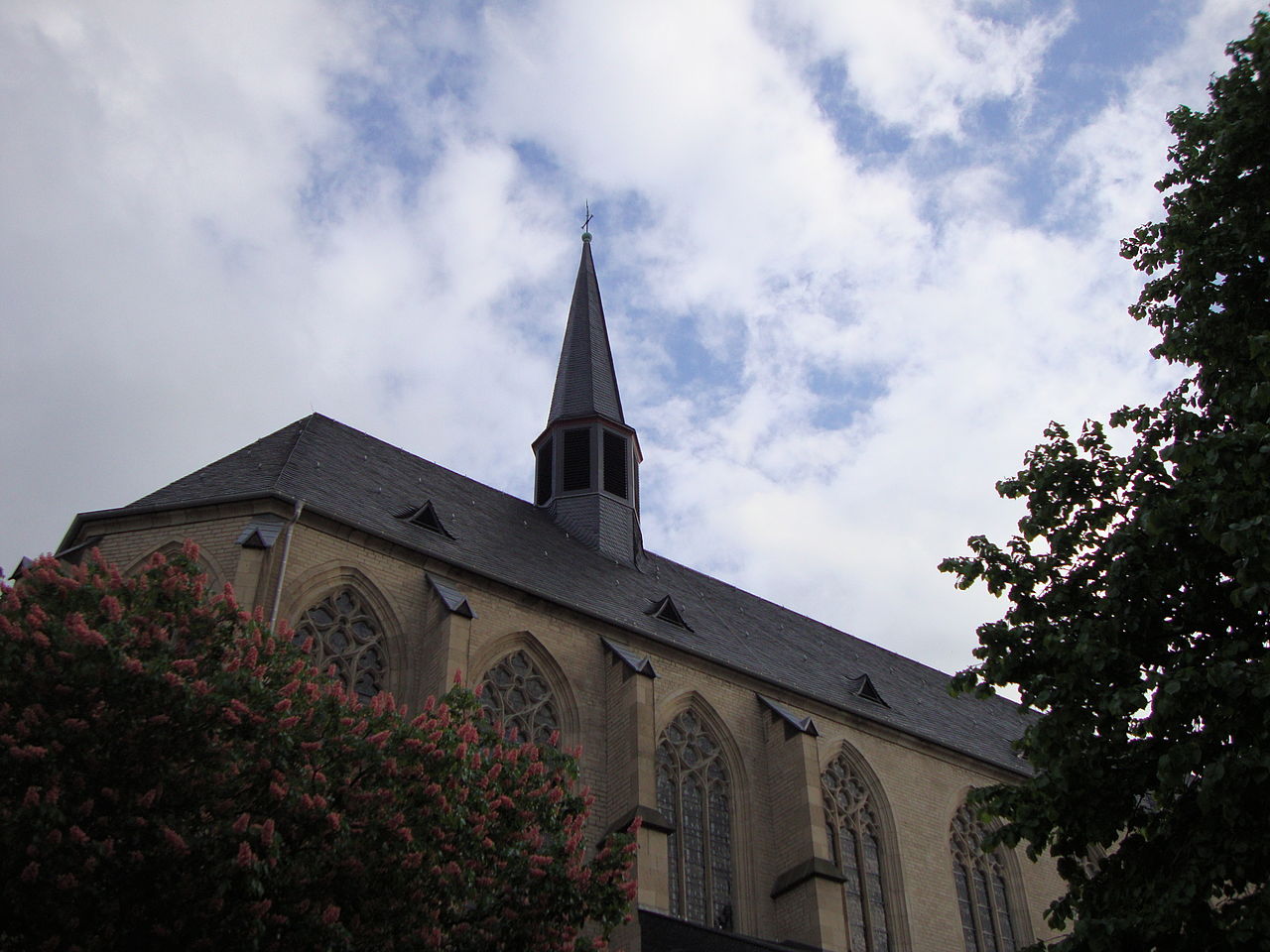 Bild Beethovens Taufkirche St. Remigius Bonn