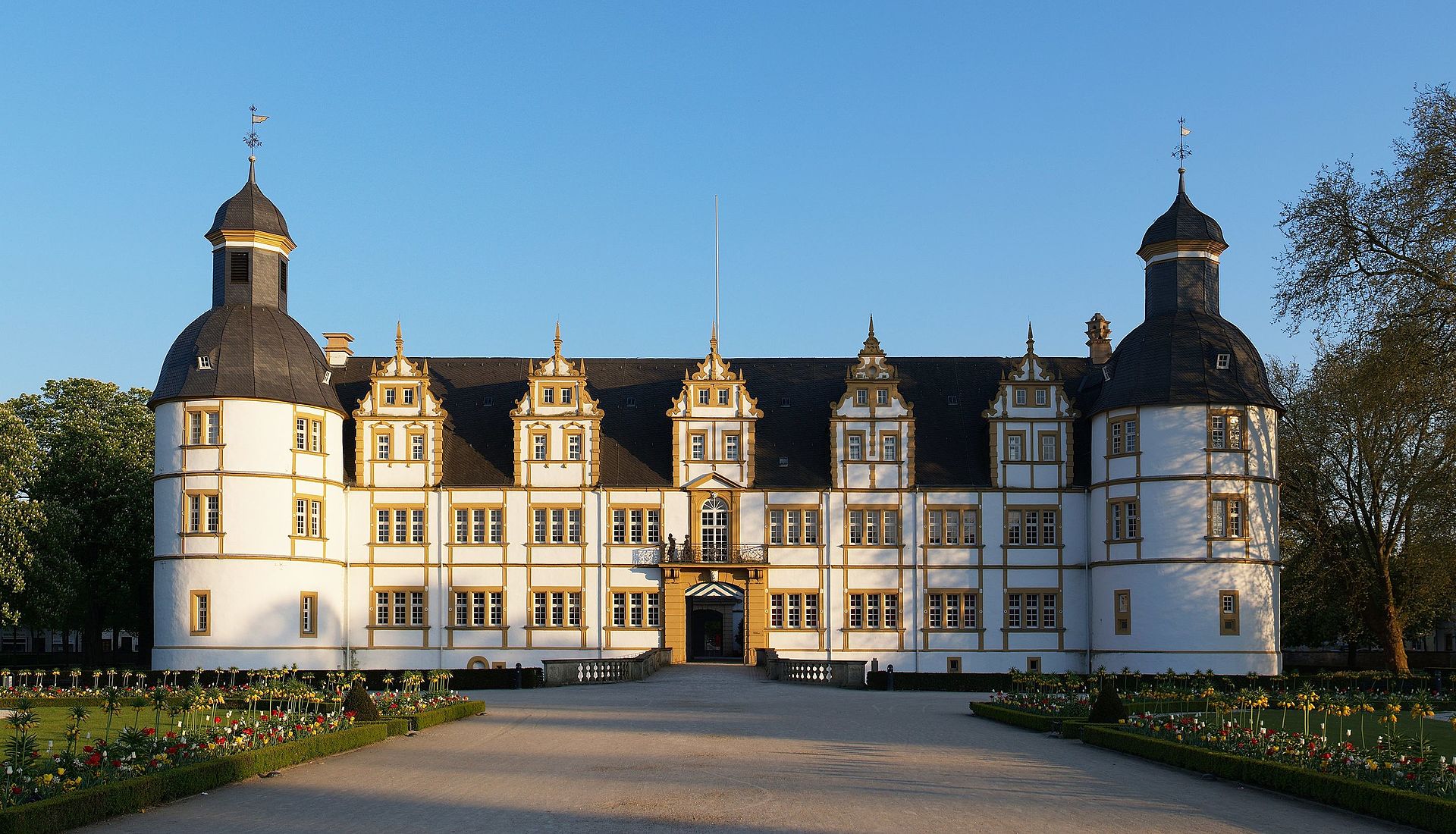Bild Schloss Neuhaus Paderborn