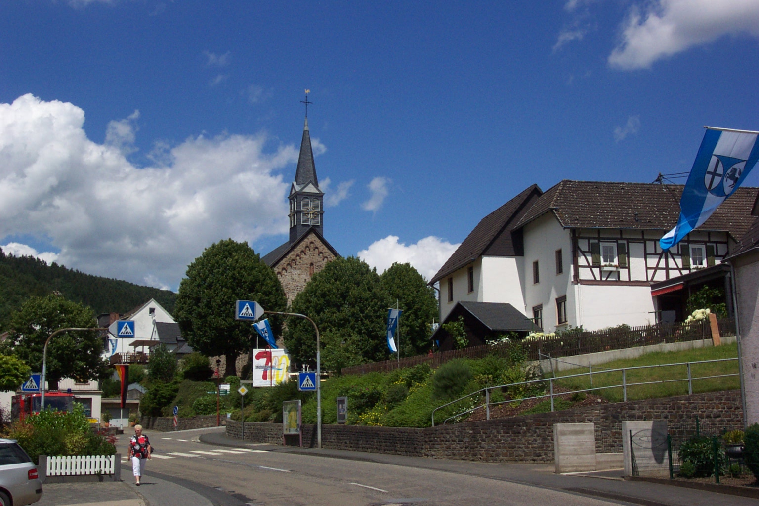 Bild St. Michael Kirche Roßbach/Wied