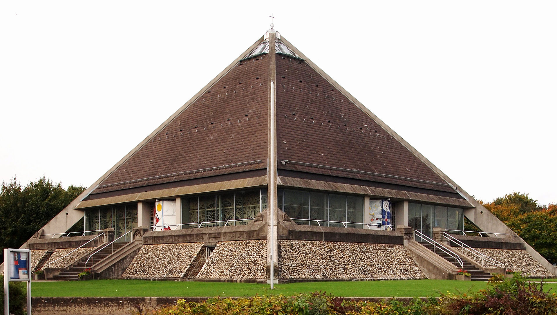 Bild Autobahnkirche Baden Baden