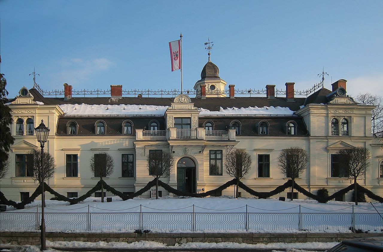 Bild Herrenhaus Berlin Britz