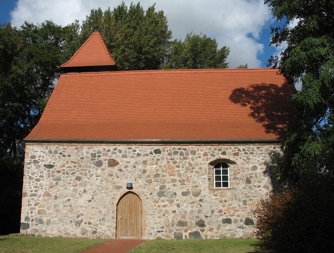 Bild Dorfkirche Möglin