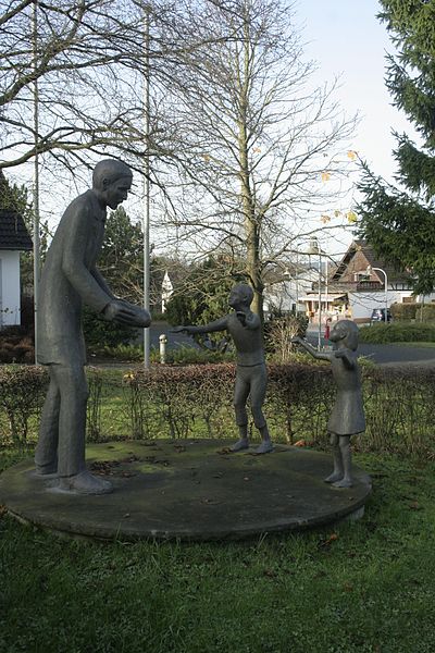 Bild Raiffeisen Denkmal in Weyerbusch